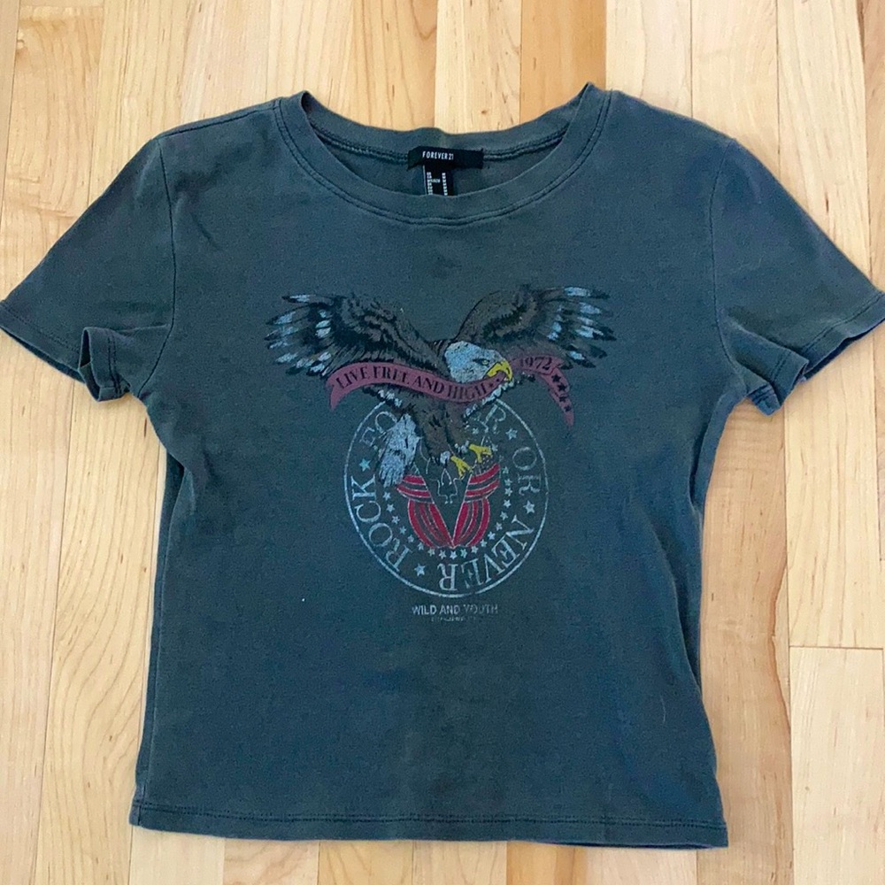 Forever 21 T-Shirt